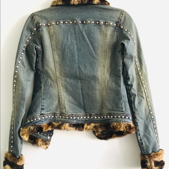 Bebe studded denim Jacket with faux fur collar - Picture 5 of 8